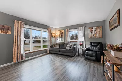 1520 W 9th Avenue, Oshkosh, WI 54902 - Photo 5