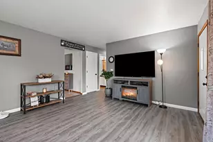 1520 W 9th Ave, Oshkosh, WI 54902 - Photo 7