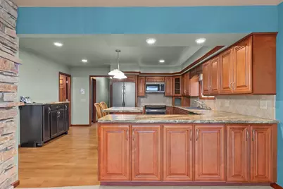 W7199 Firelane 2 Lane, Menasha, WI 54942 - Photo 7