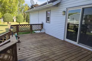 4524 Bleser Ct, Manitowoc, WI 54220 - Photo 9