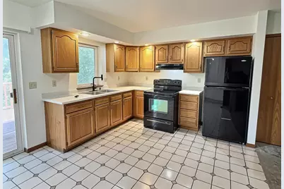 336 Wintergreen Drive, Omro, WI 54963 - Photo 3