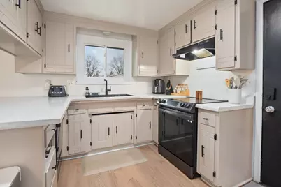 2607 Vicki Lane, Green Bay, WI 54311 - Photo 11