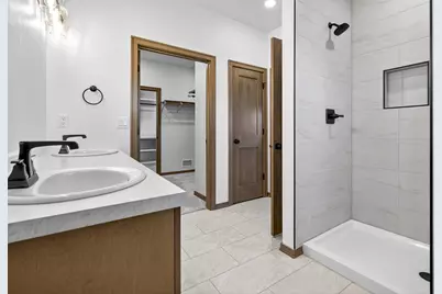 758 Royal Saint Pats Drive, Wrightstown, WI 54180 - Photo 11