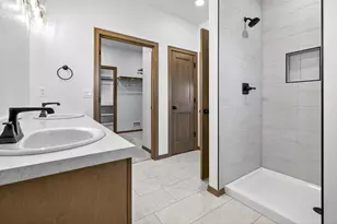 758 Royal Saint Pats Dr, Wrightstown, WI 54180 - Photo 11