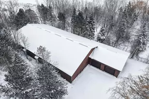 3629 Creekview Rd, Green Bay, WI 54115 - Photo 3