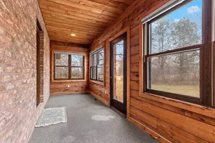 3629 Creekview Rd, Green Bay, WI 54115 - Photo 7