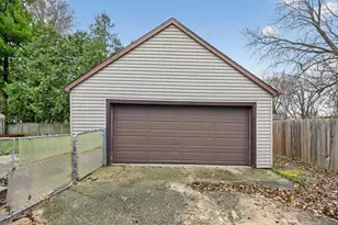 901 9th St, Menasha, WI 54952 - Photo 23