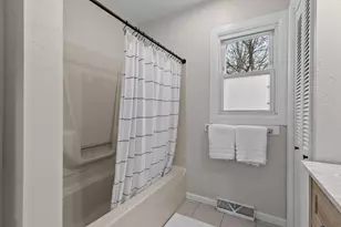 901 9th St, Menasha, WI 54952 - Photo 13