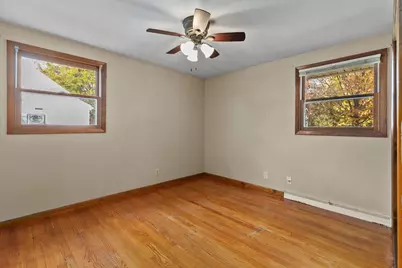 1076 Shadow Lane, Green Bay, WI 54304 - Photo 9