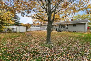 1076 Shadow Ln, Green Bay, WI 54304 - Photo 11