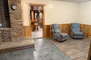 6170 Sherrie Ln, Gillett, WI 54124 - Photo 5