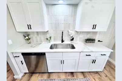 708 Miller Lane Court, Kaukauna, WI 54130 - Photo 9