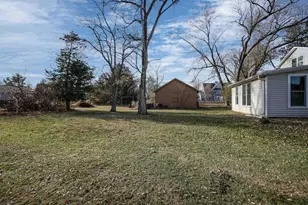 224 E Scott St, Omro, WI 54963 - Photo 3