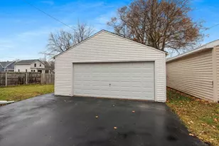246 W 18th Ave, Oshkosh, WI 54902 - Photo 35