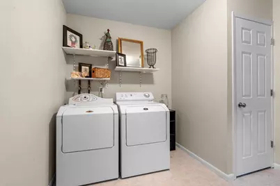 246 W 18th Avenue, Oshkosh, WI 54902 - Photo 15