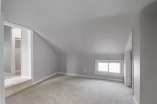 725 N Irwin Ave, Green Bay, WI 54302 - Photo 11