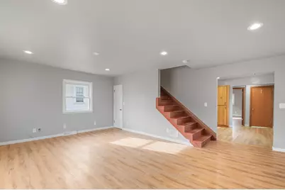 725 N Irwin Avenue, Green Bay, WI 54302 - Photo 3