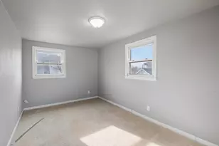 725 N Irwin Ave, Green Bay, WI 54302 - Photo 17