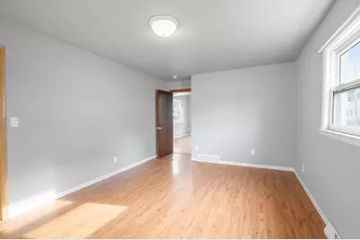 725 N Irwin Avenue, Green Bay, WI 54302 - Photo 15