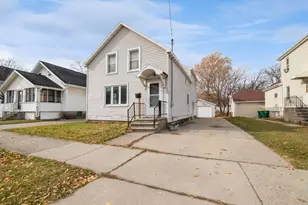725 N Irwin Ave, Green Bay, WI 54302 - Photo 1