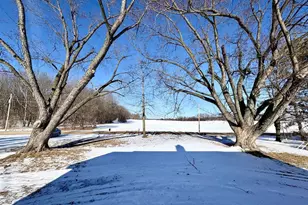 W10349 Valley View Rd, Shawano, WI 54166 - Photo 5