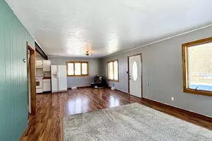 W10349 Valley View Rd, Shawano, WI 54166 - Photo 9