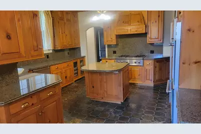 1101 S Monroe Avenue, Green Bay, WI 54301 - Photo 5