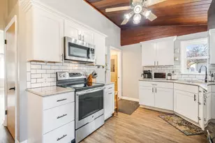 818 W Marquette St, Appleton, WI 54914 - Photo 7