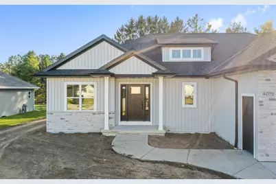 4079 Brussels Way, Green Bay, WI 54313 - Photo 3