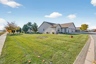 1402 Candlelight Ln #1, Fond du Lac, WI 54935 - Photo 25