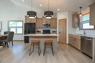 601 Hammen Ct, Kaukauna, WI 54130 - Photo 7