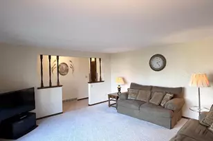 2651 Kenhill Dr, Green Bay, WI 54313 - Photo 7