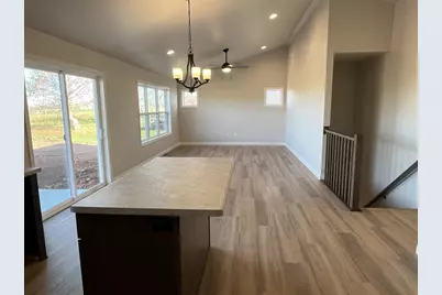 1515 Caroline Drive, New London, WI 54961 - Photo 5