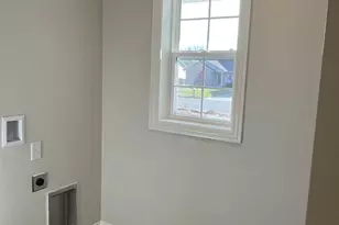 1515 Caroline Dr, New London, WI 54961 - Photo 9