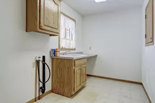 3543 N Wellington Dr, Appleton, WI 54911 - Photo 29