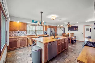 W10199 Bighorn Ln, Hancock, WI 54943 - Photo 5