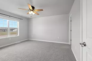 843 Redhawk Dr, Pulaski, WI 54162 - Photo 21