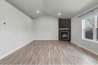 843 Red Hawk Drive, Pulaski, WI 54162 - Photo 9