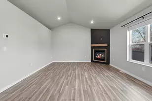 843 Redhawk Dr, Pulaski, WI 54162 - Photo 9