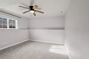 843 Redhawk Dr, Pulaski, WI 54162 - Photo 33