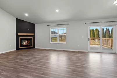 843 Red Hawk Drive, Pulaski, WI 54162 - Photo 5