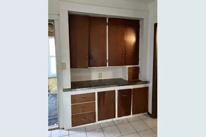 1709 Madison Street, Manitowoc, WI 54220 - Photo 5