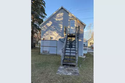 1709 Madison Street, Manitowoc, WI 54220 - Photo 3