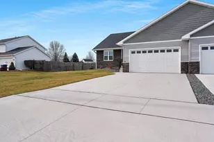 843 Redhawk Dr, Pulaski, WI 54162 - Photo 49