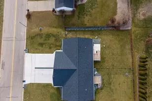 843 Redhawk Dr, Pulaski, WI 54162 - Photo 53