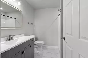 843 Redhawk Dr, Pulaski, WI 54162 - Photo 23