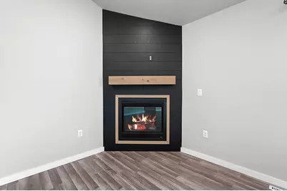 843 Red Hawk Drive, Pulaski, WI 54162 - Photo 9