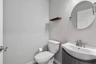 843 Redhawk Dr, Pulaski, WI 54162 - Photo 25