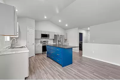 843 Red Hawk Drive, Pulaski, WI 54162 - Photo 11