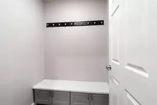 843 Redhawk Dr, Pulaski, WI 54162 - Photo 27